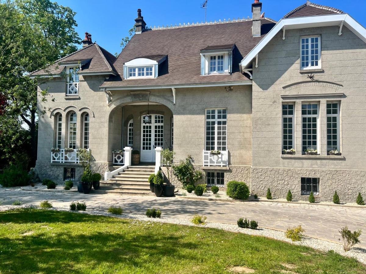 Manoir Les Feuillantines Piscine & Spa Isques Exteriör bild
